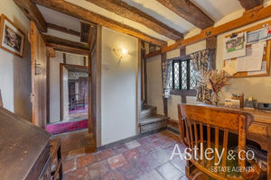 study/bed5- click for photo gallery